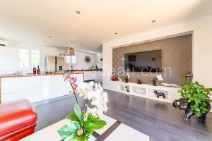 Fully equipped apartment with pool and garden à Taradeau