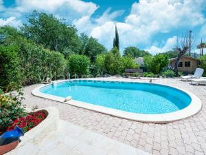 Welcoming holiday home with private pool à Taradeau